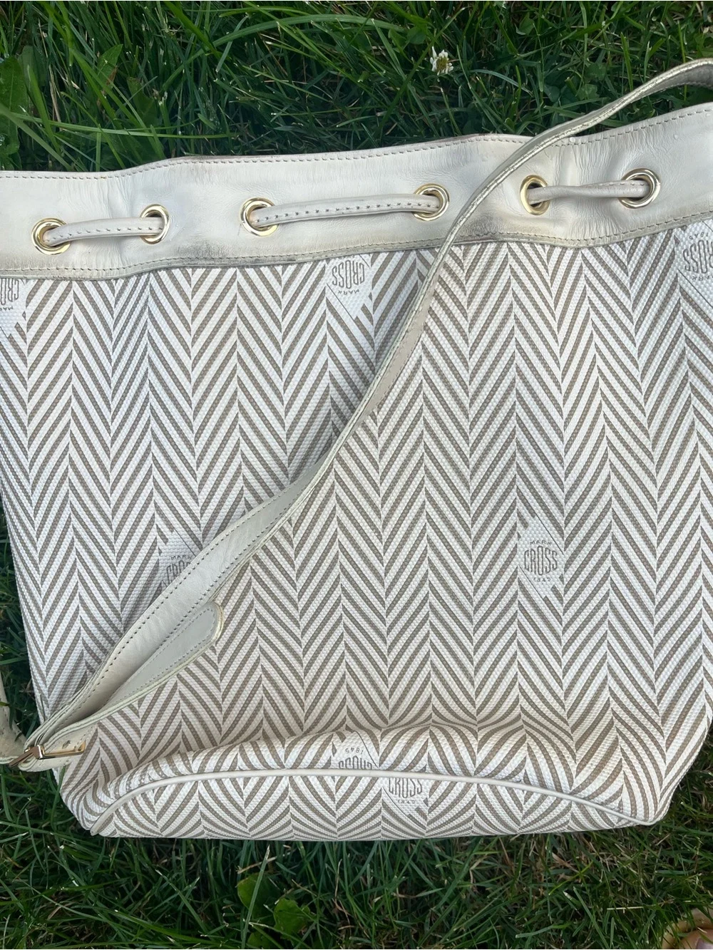 Rate vintage Mark Cross Cream Chevron Shoulder Bag with Gold Accent